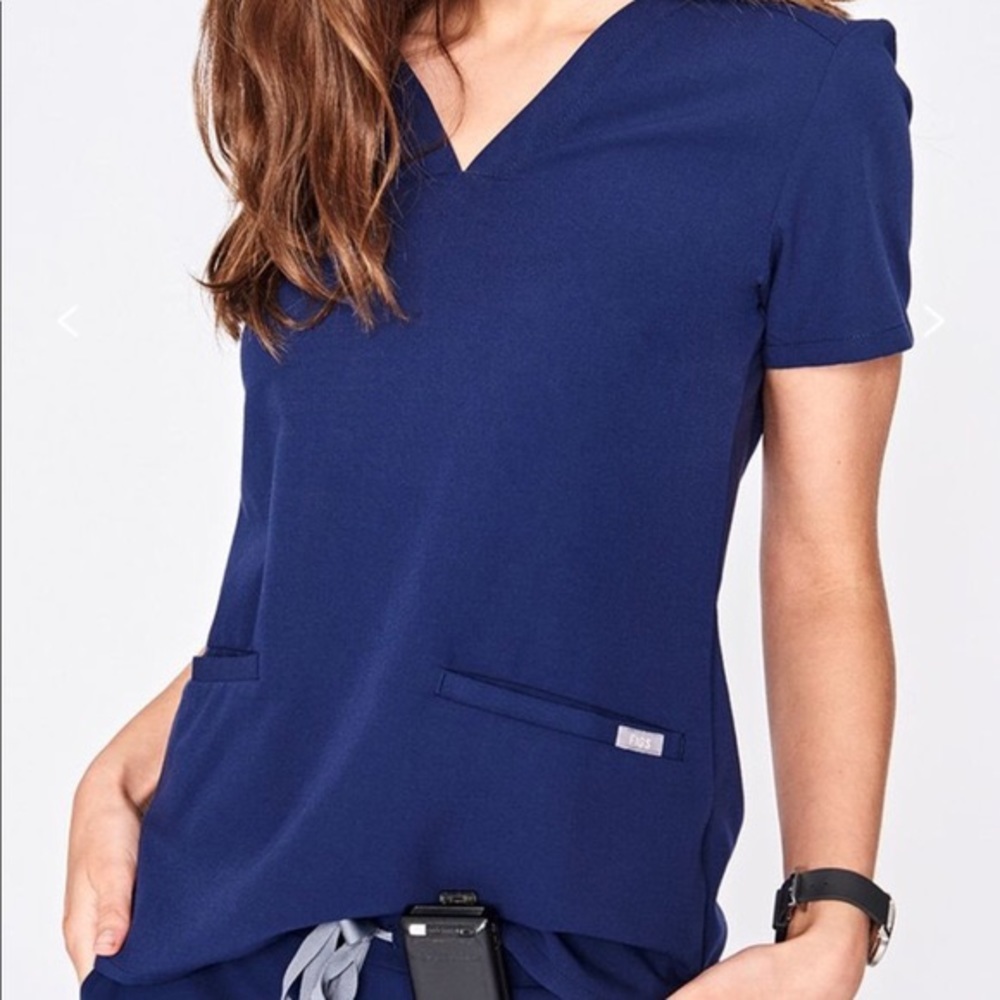 Figs Navy Scrub Top with front pockets XXS